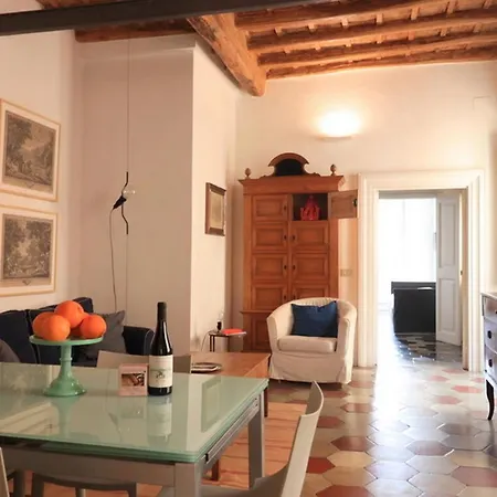 Enchanting 2 Bedroom * ローマ