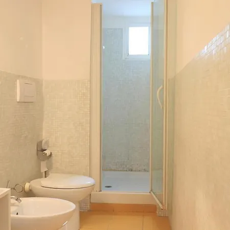 Enchanting 2 Bedroom アパート
