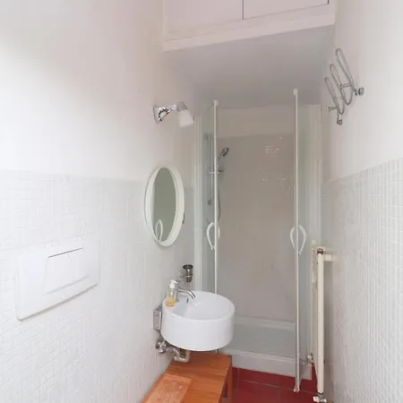 Enchanting 2 Bedroom アパート
